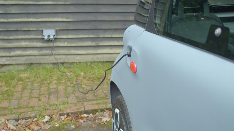 3136672 6kW Ami 5.5kWh 2dr Auto