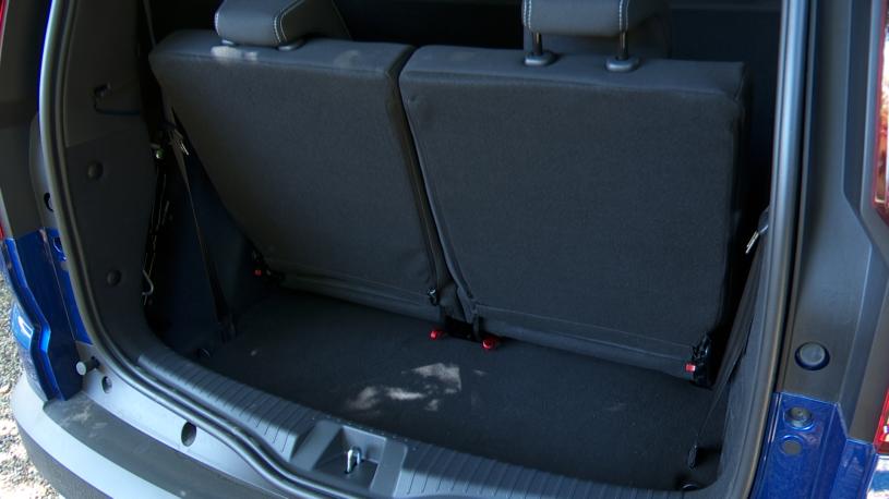 3440528 1.0 TCe Essential 5dr