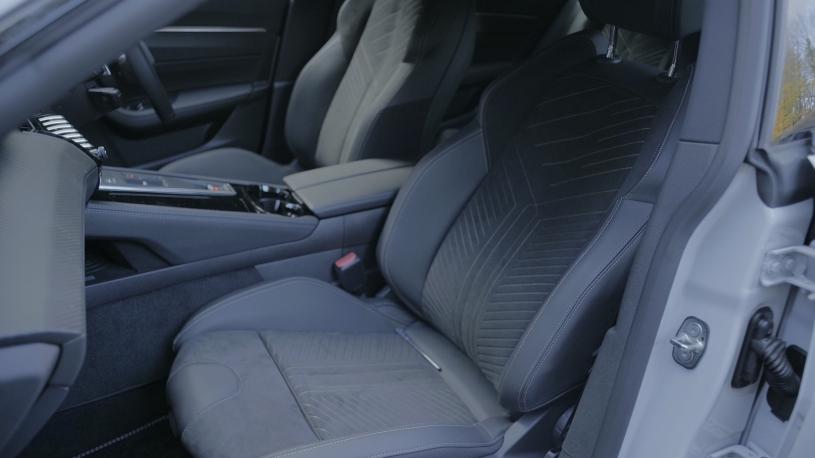 3441935 1.6 Hybrid 225 GT 5dr e-EAT8