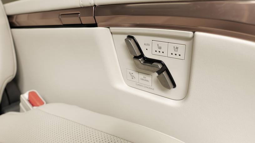 3441199 350h 2.5 Takumi 5dr E-CVT [4 Seat]