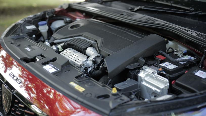 3445581 1.2 Hybrid 100 Allure 5dr e-DSC6