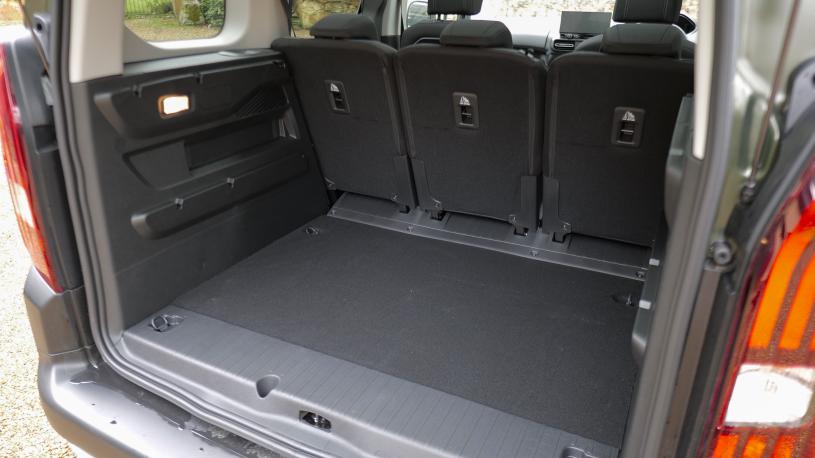 3441975 100kW Allure Long 50kWh [7 Seats] 5dr Auto