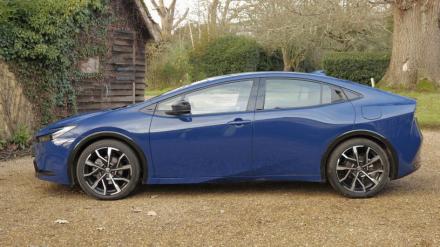 Toyota Prius Hatchback 2.0 PHEV Design 5dr CVT