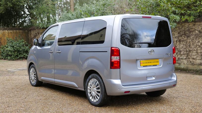 3456498 100kW Icon L1 75kWh 5dr Auto