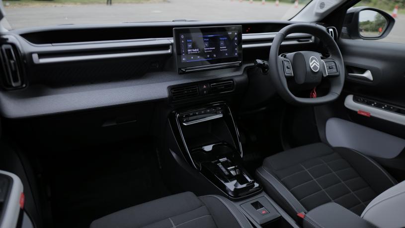 3440435 83kW Max 44kWh 5dr Auto