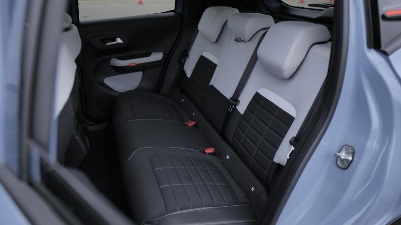 3440435 83kW Max 44kWh 5dr Auto