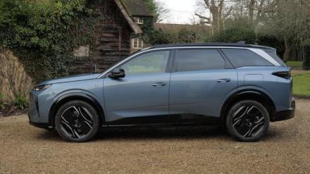 Peugeot 5008 Estate 1.2 Hybrid 136 GT 5dr e-DSC6