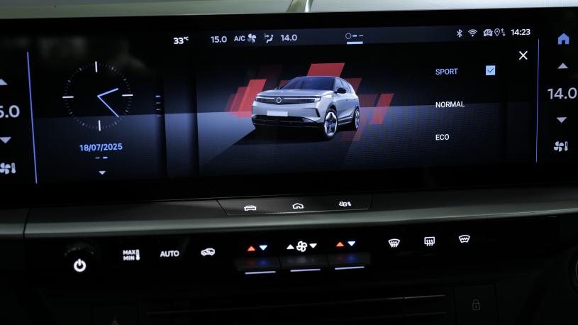 3442599 157kW Ultimate 73kWh 5dr Auto