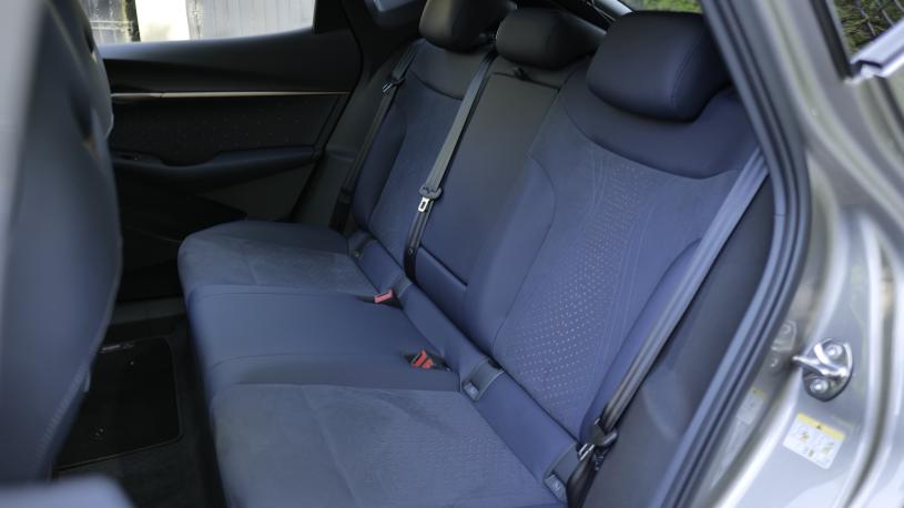3440511 210kW V1 77kWh 5dr Auto