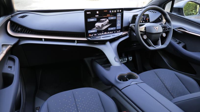 3440511 210kW V1 77kWh 5dr Auto