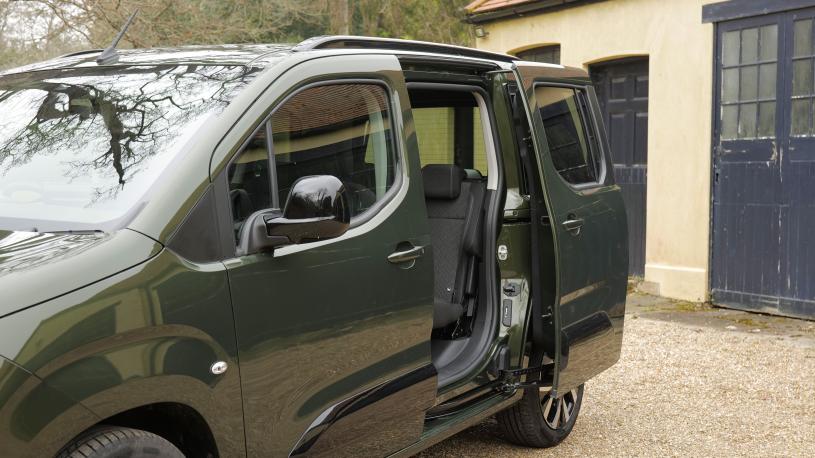 3442587 100kW Ultimate XL 50kWh 5dr Auto
