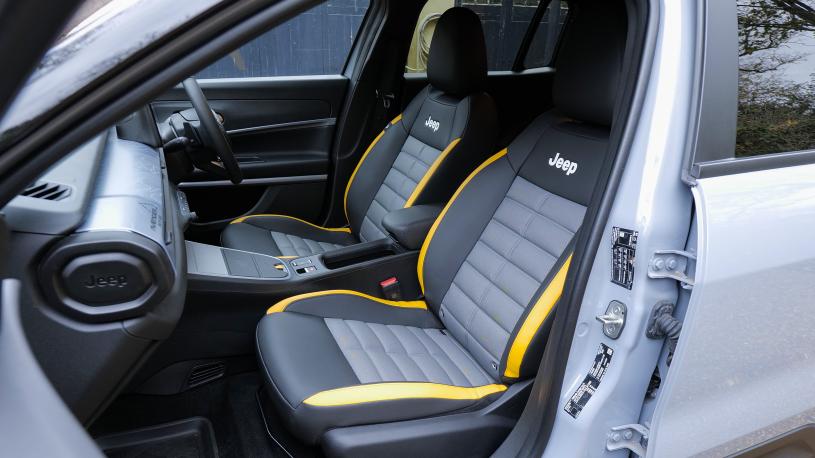 3440921 115kW e-Longitude 54kWh 5dr Auto