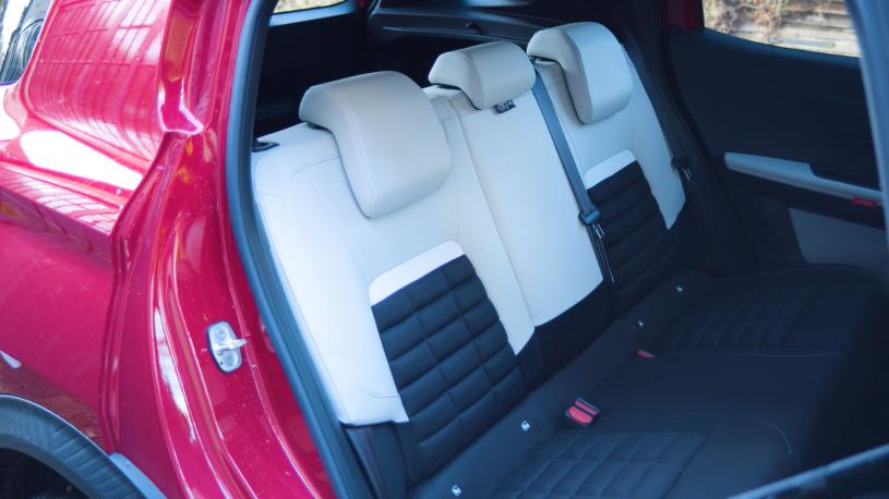 3465876 83kW Plus 44kWh 5dr Auto