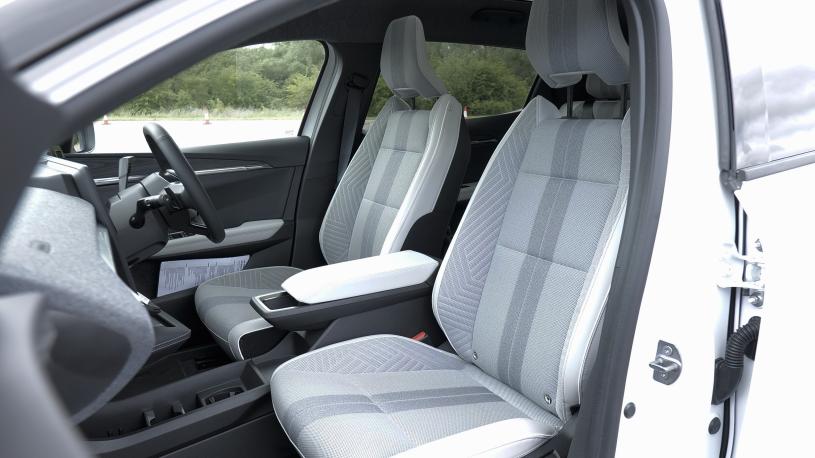 3438483 160kW Iconic Esprit Alpine 87kWh Long Range 5dr AT