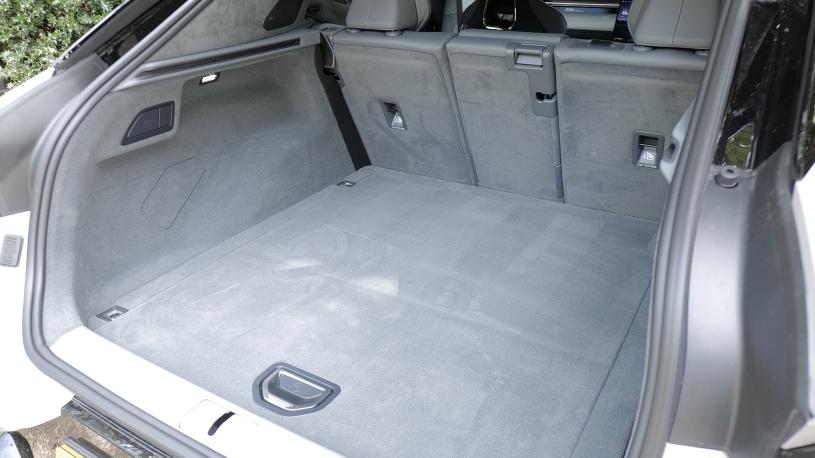 3459868 675kW 900 Sport Carbon 112kWh 5dr Auto [4 Seat]