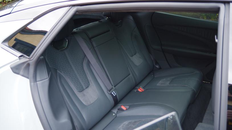 3459844 675kW 900 Sport 102kWh 4dr Auto