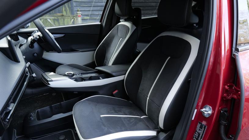 3445309 125kW Air SR 63kWh 5dr Auto
