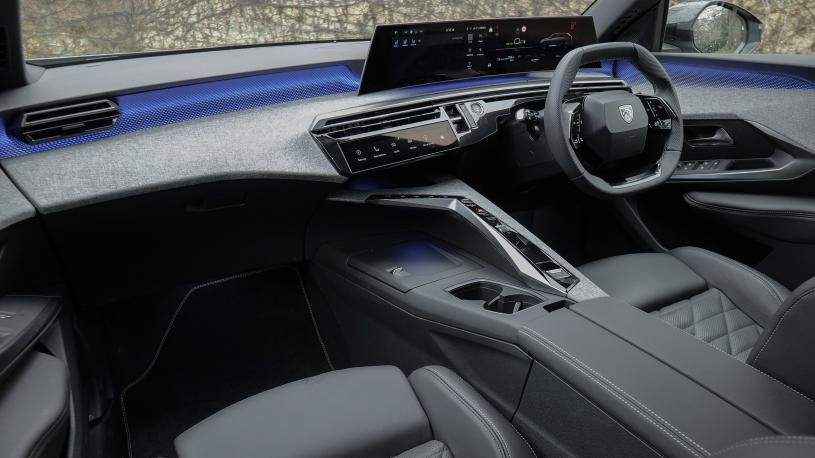 3447351 1.2 Hybrid 145 Allure 5dr e-DSC6