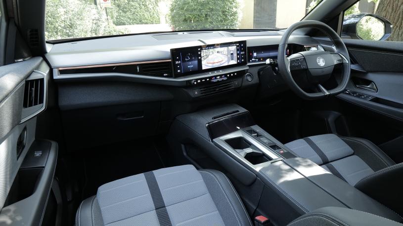 3453189 239kW AWD Ultimate 73kWh 5dr Auto [Fixed Roof]