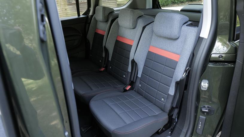 3450085 1.5 D 100 Plus XL 5dr [7 Seat]