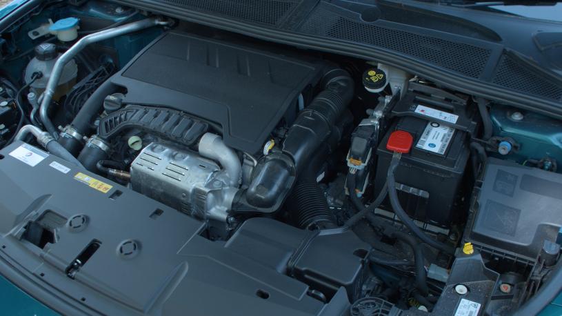 3450135 1.6 Plug-in Hybrid 225 GT Premium 5dr e-DSC7