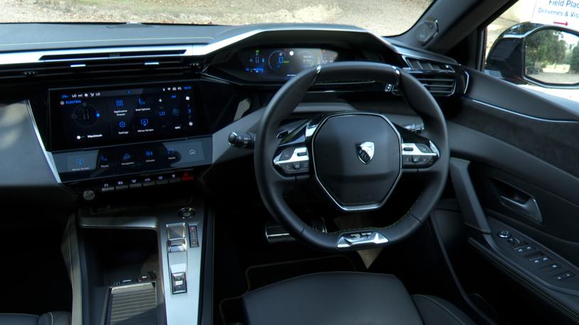 3453086 1.6 Plug-in Hybrid 195 GT Premium 5dr e-DSC7