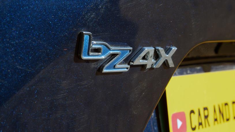 3453182 123kW Icon 58kWh 5dr Auto