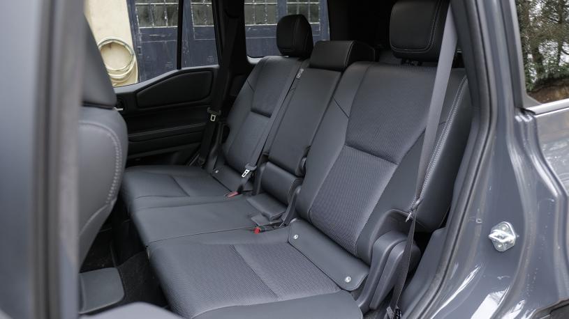 3460012 2.8 D-4D 204 Invincible Pan Roof 5dr Auto 5 Seats