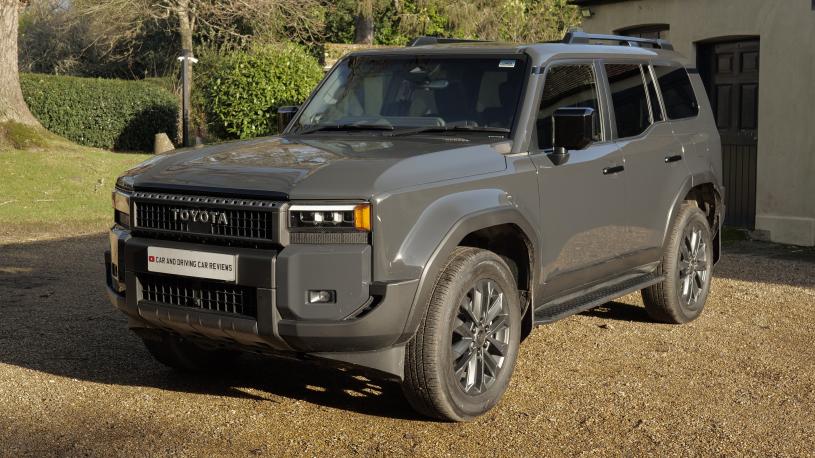 3460010 2.8 D-4D 205 Invincible 5dr Auto [7 Seat]