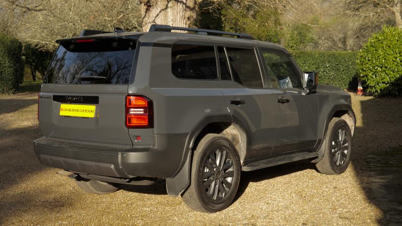 3460010 2.8 D-4D 205 Invincible 5dr Auto [7 Seat]