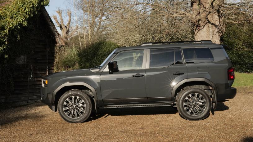 3460010 2.8 D-4D 205 Invincible 5dr Auto [7 Seat]