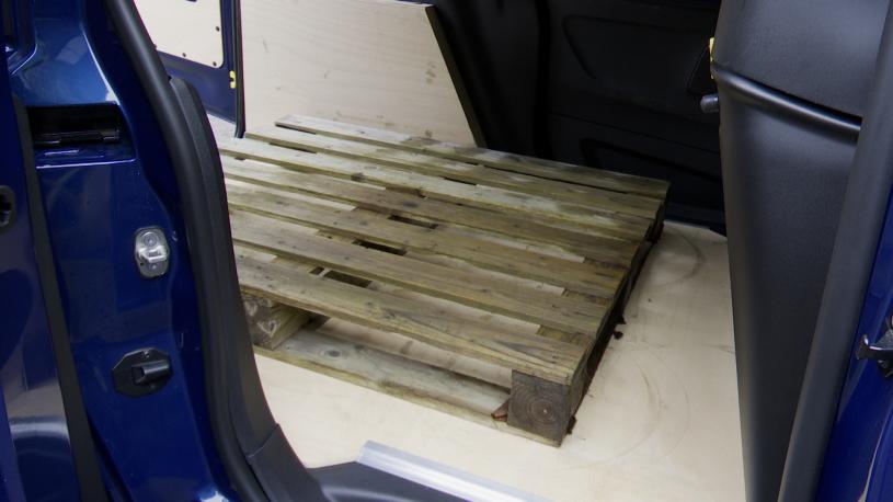 3449744 Icon Van 50kWh Auto