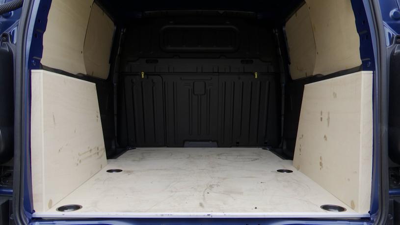 3449744 Icon Van 50kWh Auto