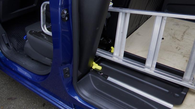 3449744 Icon Van 50kWh Auto