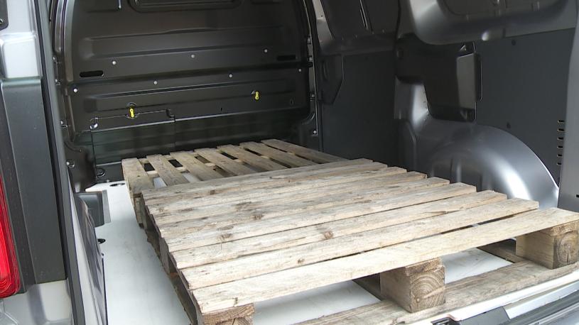 3438196 3100 100kW Prime 75kWh H1 Van Auto