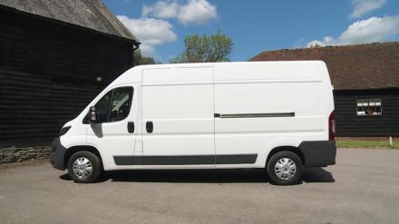 Peugeot Boxer 435 L4 Diesel 2.2 BlueHDi H2 Professional Premium+ Van 140ps