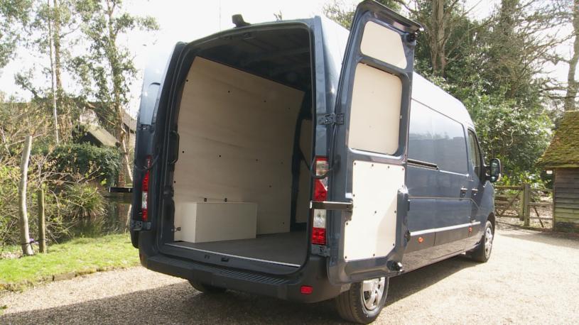 3394209 SL28 Blue dCi 135 Advance Low Roof Van