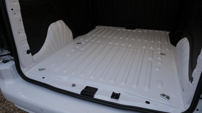 3449116 100kW Prime 50kWh H1 Van Auto