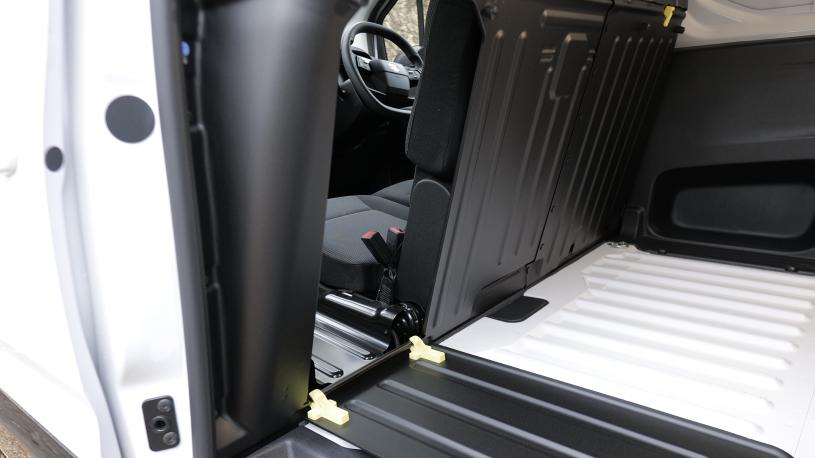 3449116 100kW Prime 50kWh H1 Van Auto