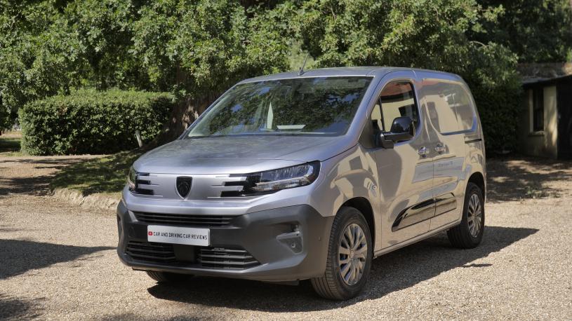 3447695 850 1.5 BlueHDi 100 Professional Crew Van