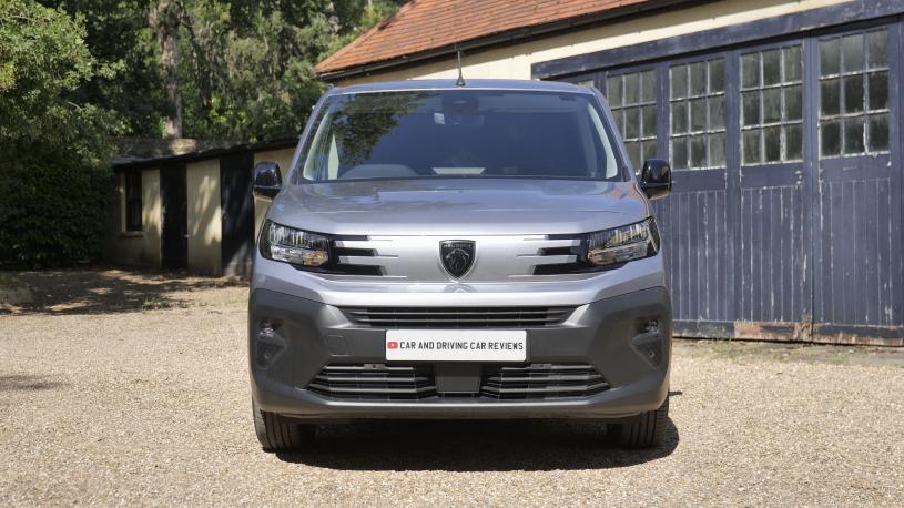 3447695 850 1.5 BlueHDi 100 Professional Crew Van