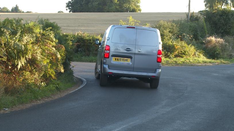 3429658 100kW 75kWh Pro H1 Double Cab Auto