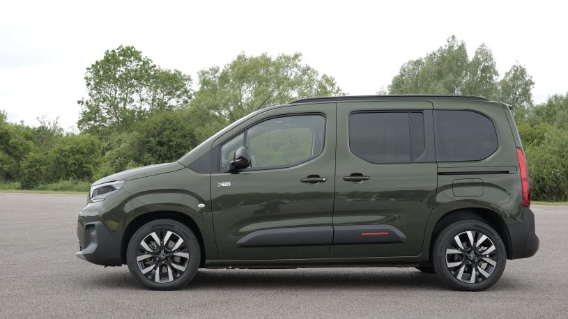 3400037 100kW 50kWh 700kg Crew Van Enterprise Auto