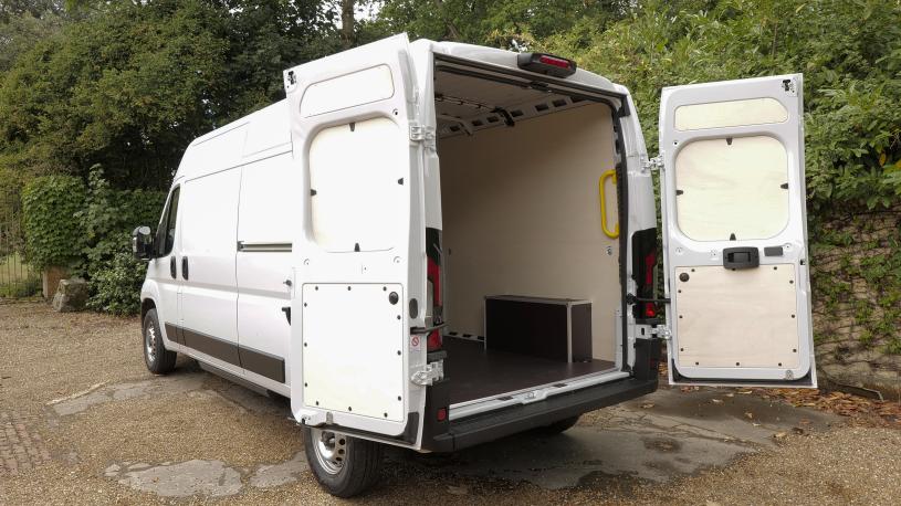 3442978 2.2 BlueHDi 140 Chassis Crew Cab Enterprise