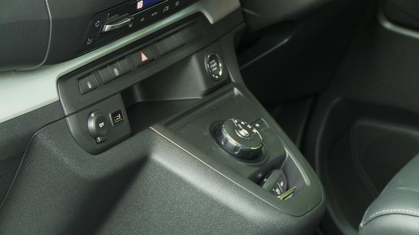 3429617 2.0D 180 Sport Crew Van Auto