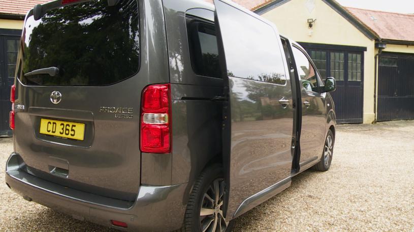 3429617 2.0D 180 Sport Crew Van Auto