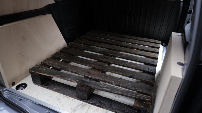 3406389 1.5D 100 Active Van
