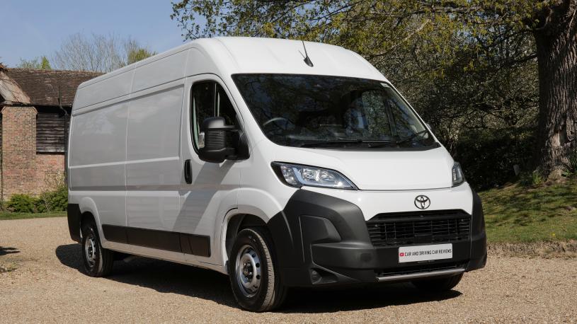 3447788 2.2D 140 Icon H2 Van