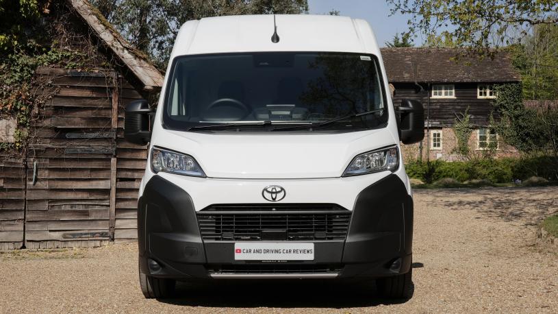 3447789 2.2D 140 Icon H2 Van Auto
