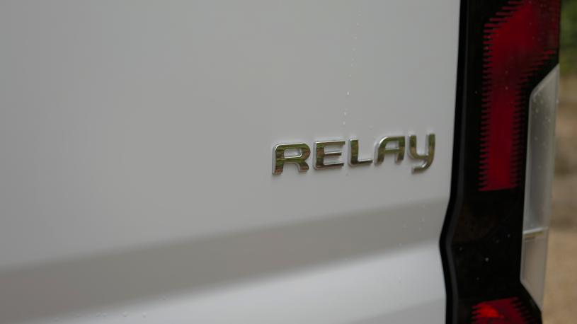 3456698 2.2 BlueHDi 140 Tipper Enterprise